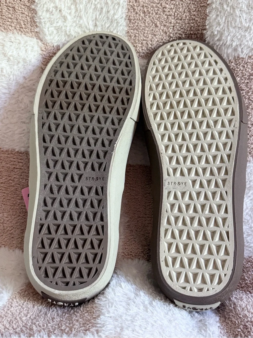 Straye Vista XR Boo Johnson One Live II Acid Drop Brown Yin Yang Slip-Ons [NWT]